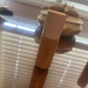 Rare Beauty Positive Light Tinted Moisturizer SPF 20 Sunscreen
34W